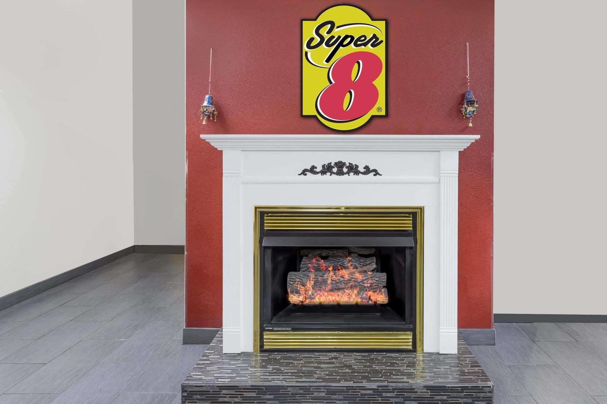 Super 8 by Wyndham Logansport Motel Eksteriør billede